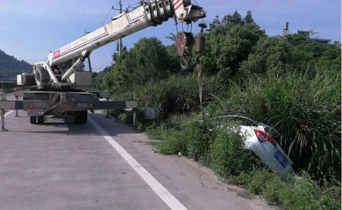 临澧重载吊车救援 临澧重载吊车救援